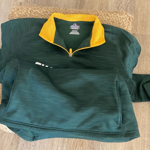 Majestic Brand Oakland A’s 1/4 zip - Picture 4 of 4